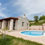 Villa Afroditi House Stroumbi