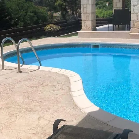Afroditi House וילה סטרומבי